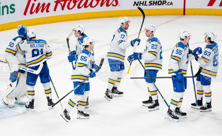 Вратарят Джоел Хофър регистрира 27 спасявания което помогна на Сейнт