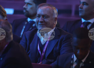 Селекционерът на Кюрасао Дик Адвокаат: "Няма да се предадем без бой на Световното първенство" Селекционерът на Кюрасао Дик Адвокаат: "Няма да се предадем без бой на Световното първенство"