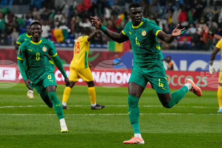 Сенегал играещ с намален състав постигна победа с 3 0