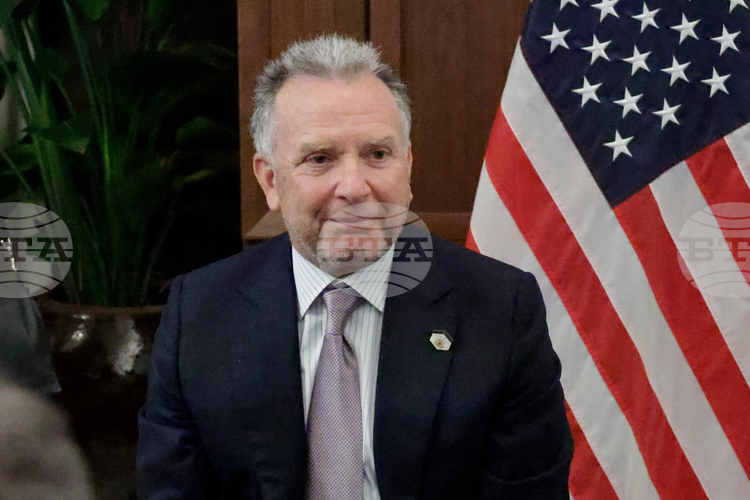 Пренапишете този текст като използвате собствените си думи и се