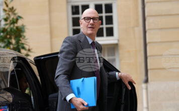 Споразумението между ЕС и Меркосур е неприемливо за Франция в сегашния му вид, предупреди икономическият министър Ролан Лескюр Споразумението между ЕС и Меркосур е неприемливо за Франция в сегашния му вид, предупреди икономическият министър Ролан Лескюр