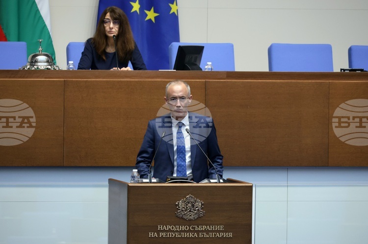 По директива на Европейския парламент която касае признаването на професионалните