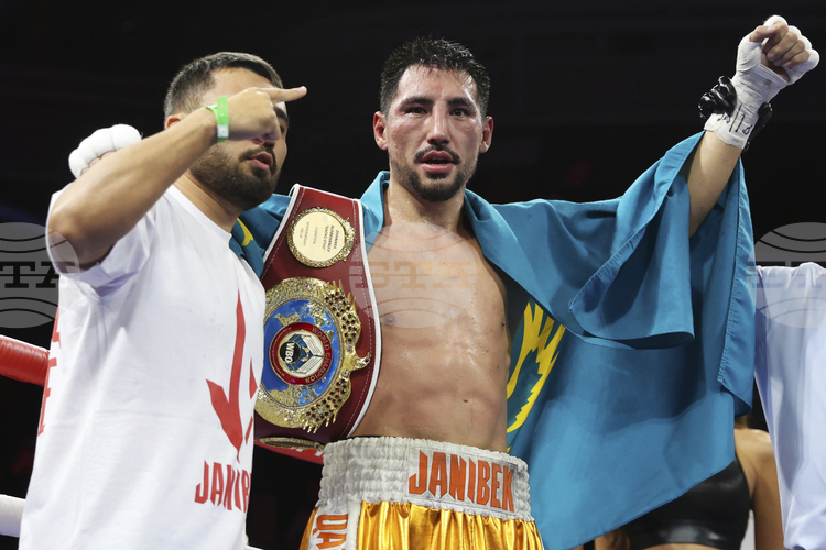 Казахстанският боксов шампион в средна категория Джанибек Алимханули е дал