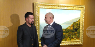 Света гора е неразривно свързана с българския дух и вяра, каза президентът Румен Радев при откриването на изложбата „Крепости на вярата”