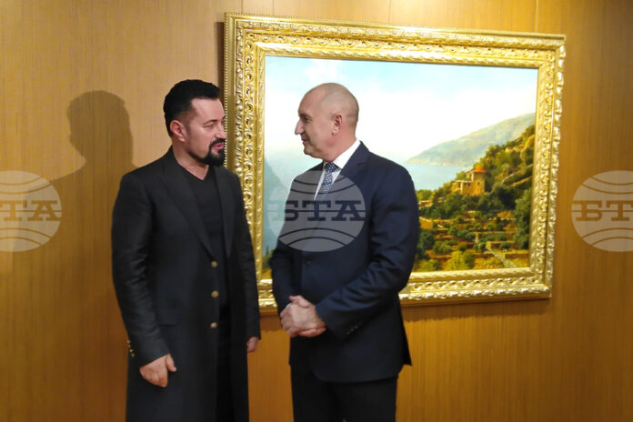 Света гора е неразривно свързана с българския дух и вяра, Света гора е неразривно свързана с българския дух и вяра, каза президентът Румен Радев при откриването на изложбата „Крепости на вярата”