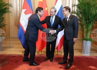 Тайланд и Камбоджа се споразумяха да "укрепят примирието" по време на преговори в Китай Тайланд и Камбоджа се споразумяха да "укрепят примирието" по време на преговори в Китай