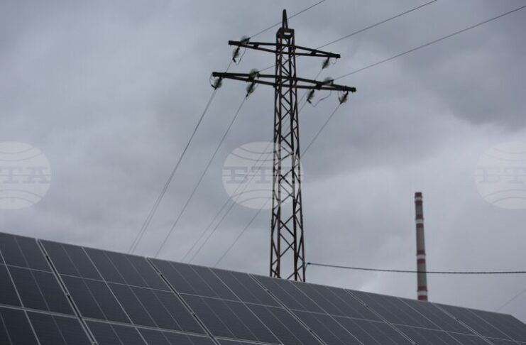 Токът за бизнеса утре поевтинява със 7 процента, сочат данните на БНЕБ