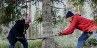 Традицията коледната елха на площад Трафалгар в Лондон да идва от Норвегия е установена още през 1947 година