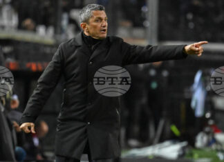 Треньорът на ПАОК Разван Лучески след равенството с Лудогорец: "Загубихме две точки, но едната спечелена е много важна" Треньорът на ПАОК Разван Лучески след равенството с Лудогорец: "Загубихме две точки, но едната спечелена е много важна"