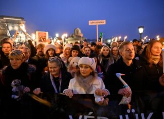 Протести срещу Орбан, скандал с насилие над деца и избори на хоризонта: Унгария навлиза в решаваща политическа година
