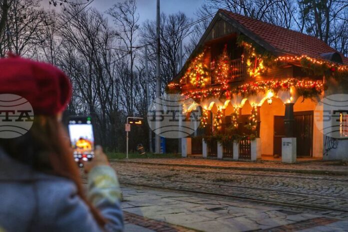 В новогодишната нощ ще бъде студено и ветровито, съобщиха от НИМХ