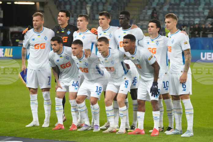 Въпреки че плати 2 милиона eвро, Динамо (Киев) ще се раздели с румънски нападател, към когото през лятото е проявявал интерес и ЦСКА (София)