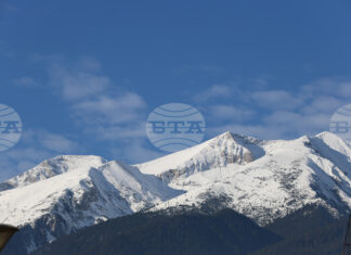 Във високите части на Рила и Пирин духа бурен вятър, предупреждават от Планинската спасителна служба