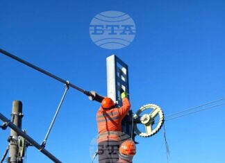 Възстановено е движението на влакове между гарите Гурково и Твърдица от Подбалканската железопътна линия, спряно заради повреда