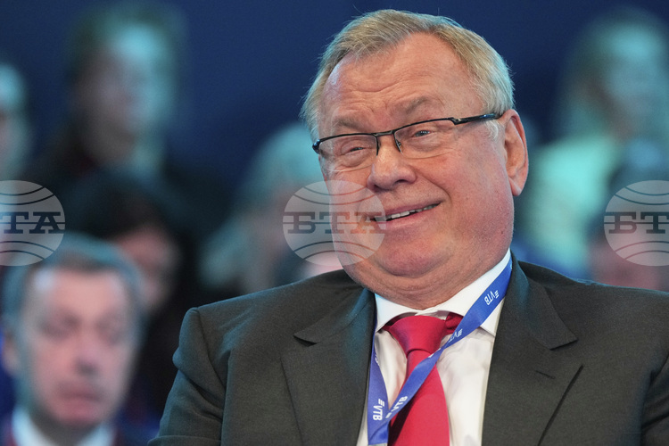 Пренапишете този текст като използвате собствените си думи и се