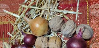 Времето около Коледа се смята за подходящо за гадания и предсказания, твърди етнографът Диана Жекова