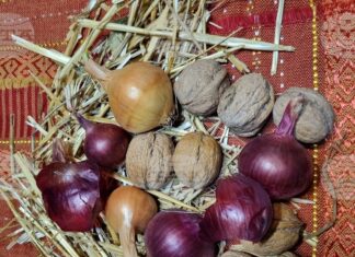 Времето около Коледа се смята за подходящо за гадания и предсказания, твърди етнографът Диана Жекова