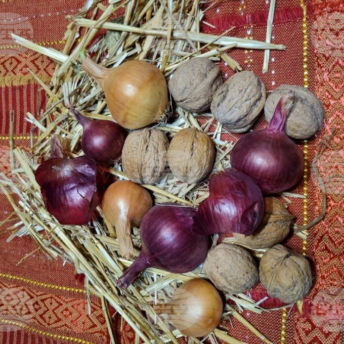 Времето около Коледа се смята за подходящо за гадания и предсказания, твърди етнографът Диана Жекова