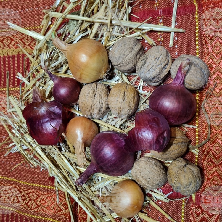 Времето около Коледа се смята за подходящо за гадания и предсказания, твърди етнографът Диана Жекова