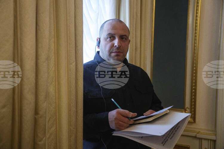 Зеленски ще получи документите с мирния план днес, заяви най-високопоставеният украински преговарящ