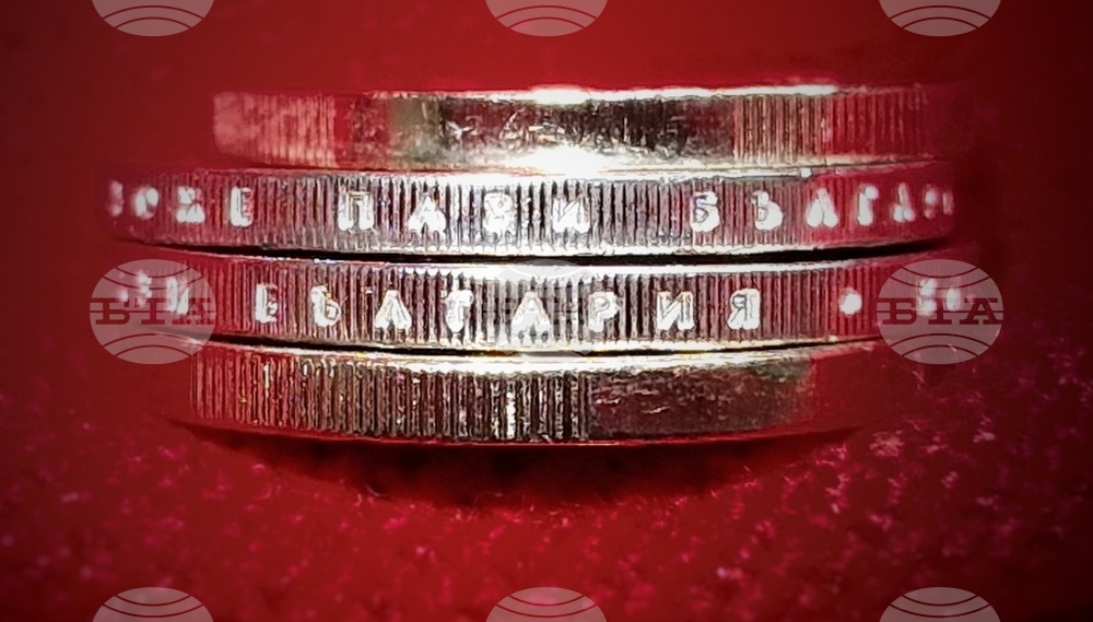 Пет дни след като България официално се присъедини към еврозоната