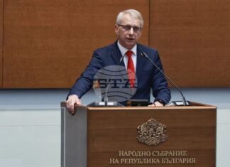 Николай Денков