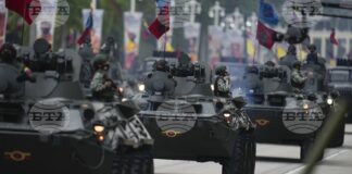 Бронирана техника на венецуелската армия преминава по улиците на Каракас по време на парад по случай Деня на независимостта от Испания, 5 юли 2022 г. (