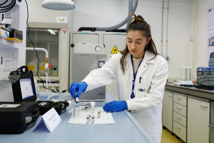 Администрацията на президента на САЩ Доналд Тръмп не може да намалява финансирането за научни изследвания, постанови съд