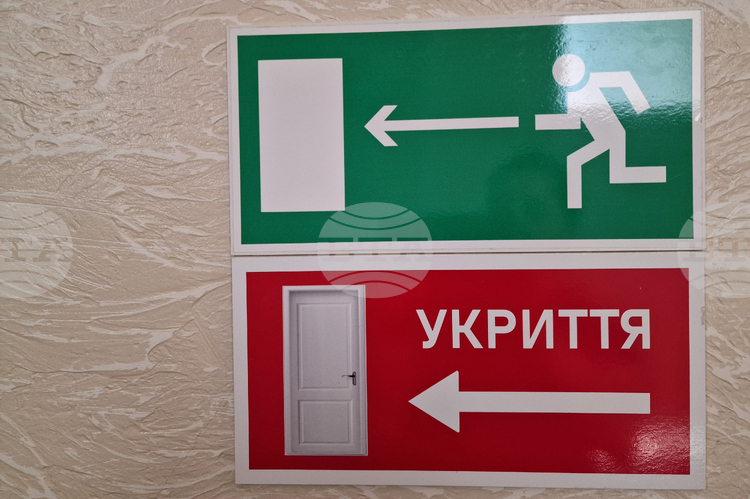 По негови данни в града са паднали отломки от неутрализирани