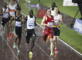 Американецът Джош Хоуи постави нов световен рекорд в бягането на 800 метра в зала