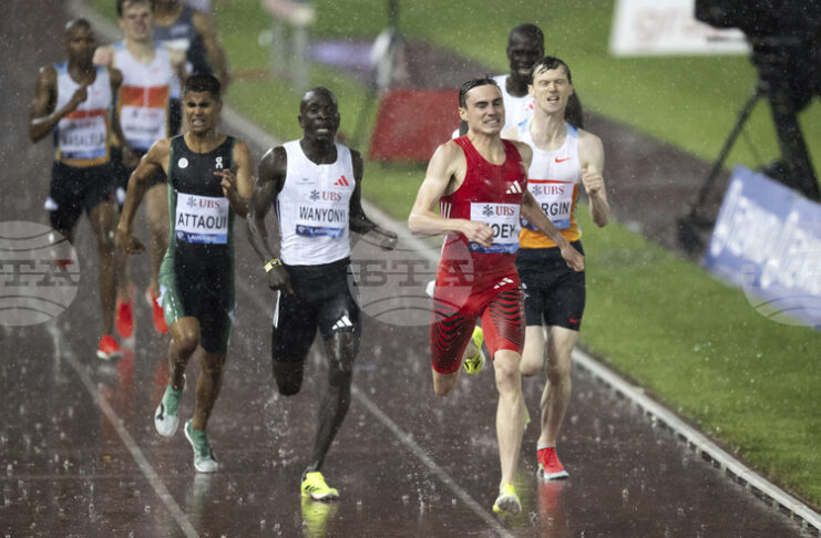 Американецът Джош Хоуи постави нов световен рекорд в бягането на 800 метра в зала