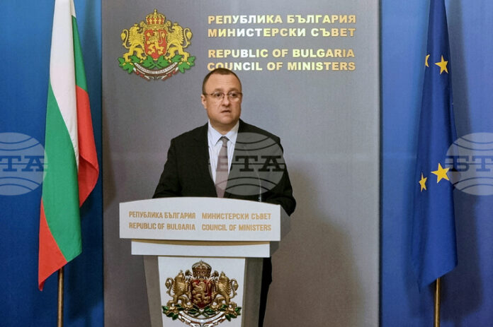 АПИ е предприела всички необходими действия за осигуряване на нормалното зимно поддържане на пътната мрежа, съобщи регионалният министър