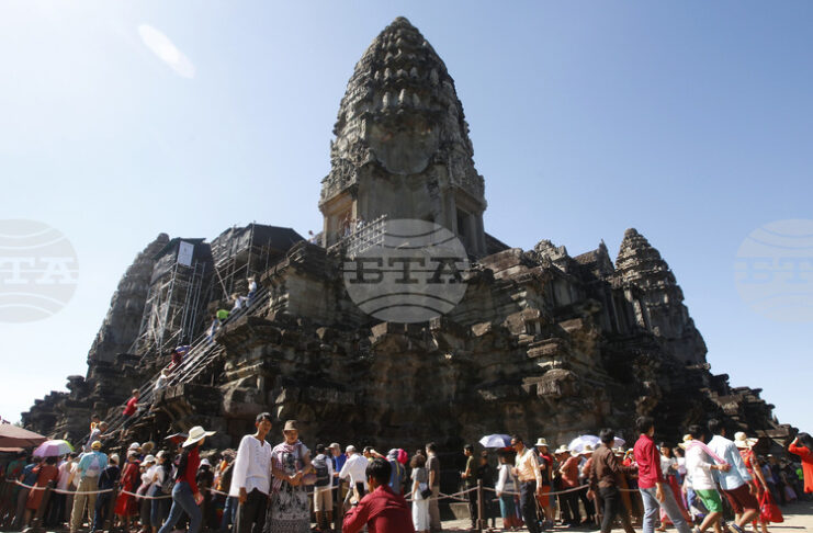 Археолози ще реставрират кула на храм в Ангкор