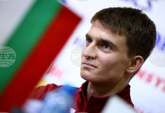 Българинът Александър Кръшняк завърши на втора позиция в паралелния слалом в Бад Гащайн от Световната купа по сноуборд