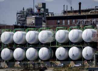 БАСФ е получила държавни плащания за прекратените дейности на „Винтерсхал ДЕА“ в Русия, пише „Ханделсблат“ БАСФ е получила държавни плащания за прекратените дейности на „Винтерсхал ДЕА“ в Русия, пише „Ханделсблат“