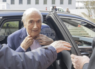 Бившият президент на ФИФА Сеп Блатер се присъедини към призивите за бойкот на мачовете в САЩ от световното първенство