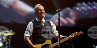 Брус Спрингстийн се обяви срещу Доналд Тръмп с песен, озаглавена Streets of Minneapolis