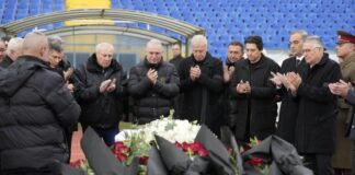 Хиляди отдават почит на големия Димитър Пенев