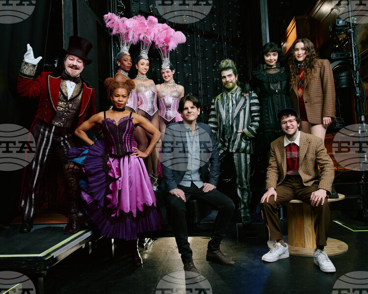 На Бродуей в момента се представят четири пиеси на режисьора