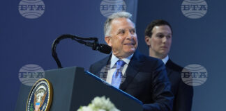 Американските пратеници в преговорите между Украйна и Русия Стив Уиткоф и Джаред Къшнър.