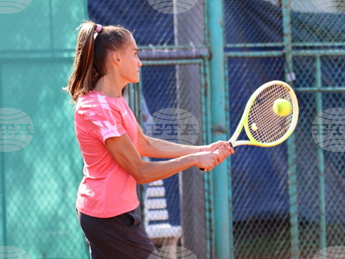 Денислава Глушкова отпадна на четвъртфиналите на сингъл на турнир по тенис в Турция