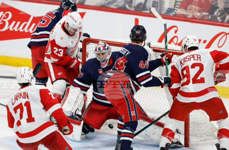 Детройт и Каролина с равни точки на върха в Източната конференция на НХЛ, Калъмбъс вкара 8 гола на Тампа Бей