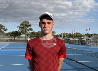 Димитър Кисимов ще играе за трофея на двойки при юношите на Откритото първенство на Австралия по тенис Димитър Кисимов ще играе за трофея на двойки при юношите на Откритото първенство на Австралия по тенис