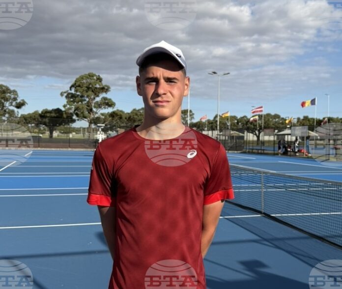 Димитър Кисимов ще играе за трофея на двойки при юношите Димитър Кисимов ще играе за трофея на двойки при юношите на Откритото първенство на Австралия по тенис