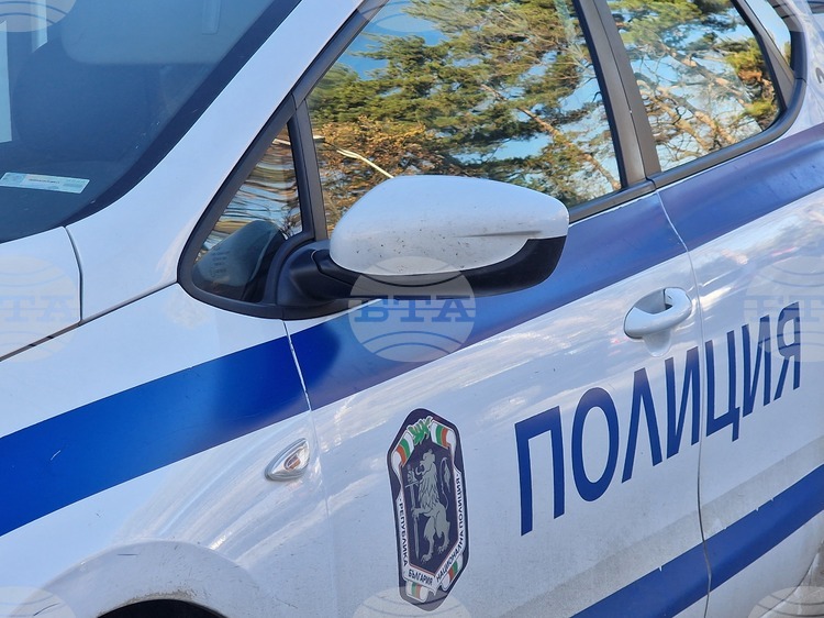 Двама души са загинали а един е в критично състояние