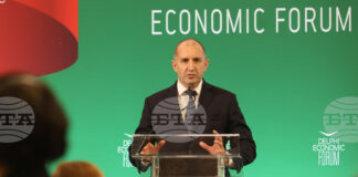 Европа се превърна в заложник на своята амбиция за морално лидерство в свят без правила, каза Румен Радев на Софийския икономически форум