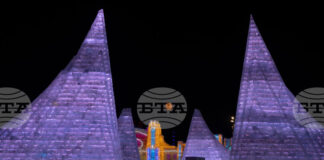 Фестивалът на ледените скулптури преобразява китайския град Харбин