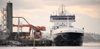 Финландия е отменила задържането на кораб във връзка с повреждането на подводен телекомуникационен кабел във Финландския залив