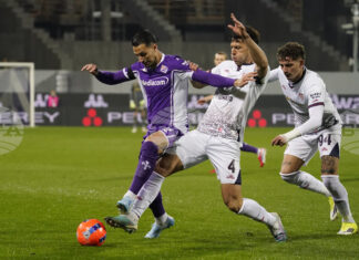 Фиорентина остана в зоната на изпадащите след домакинско поражение от Каляри