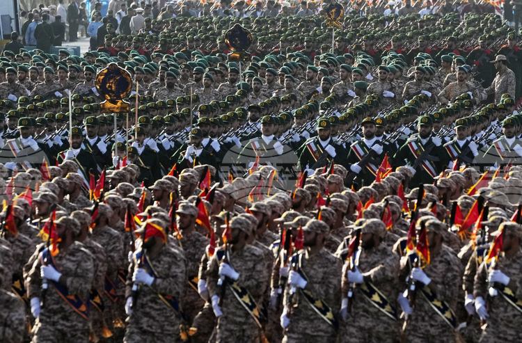 Франция подкрепя включването на иранските гвардейци на Революцията в списъка на ЕС с "терористични организации"